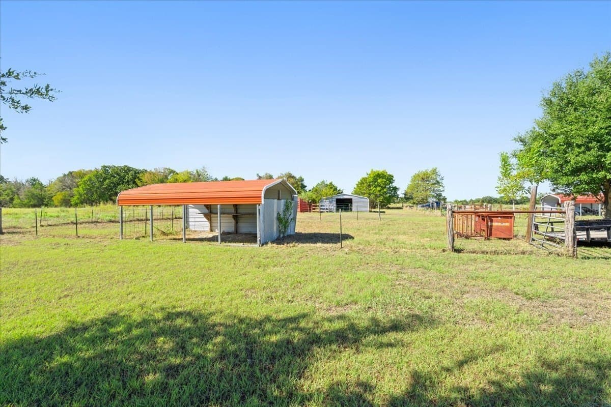 7.33 acres in Navarro County - photo 32