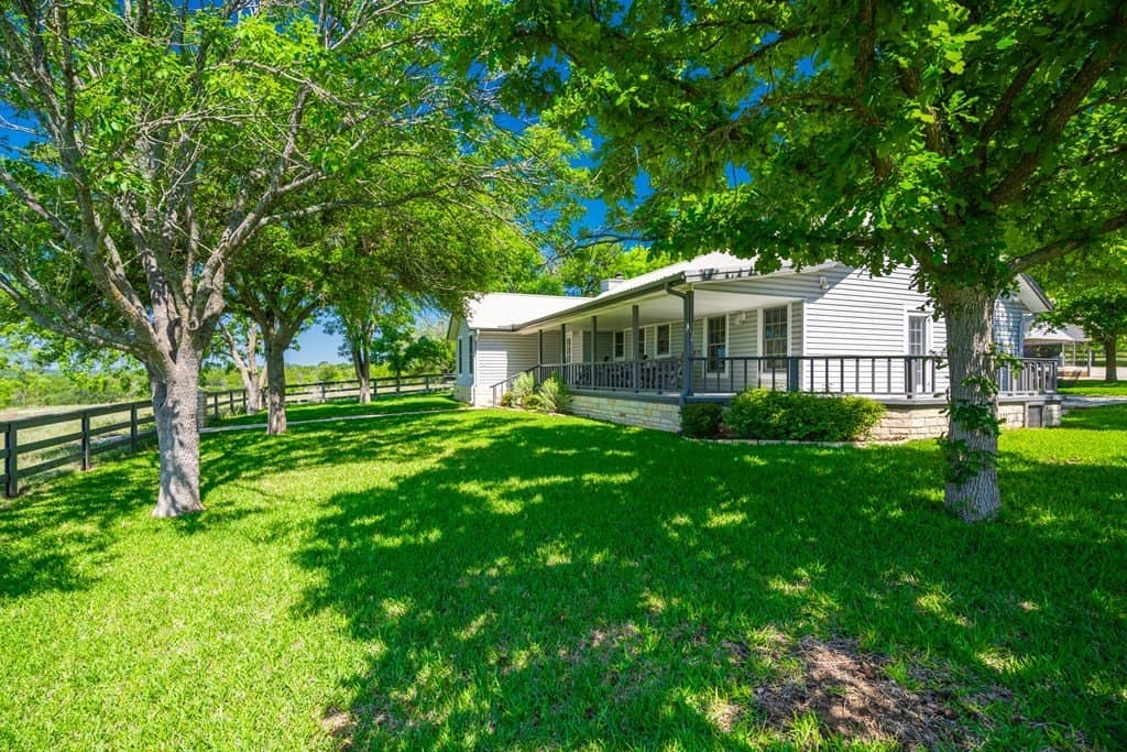 740 acres in Lampasas County - photo 8