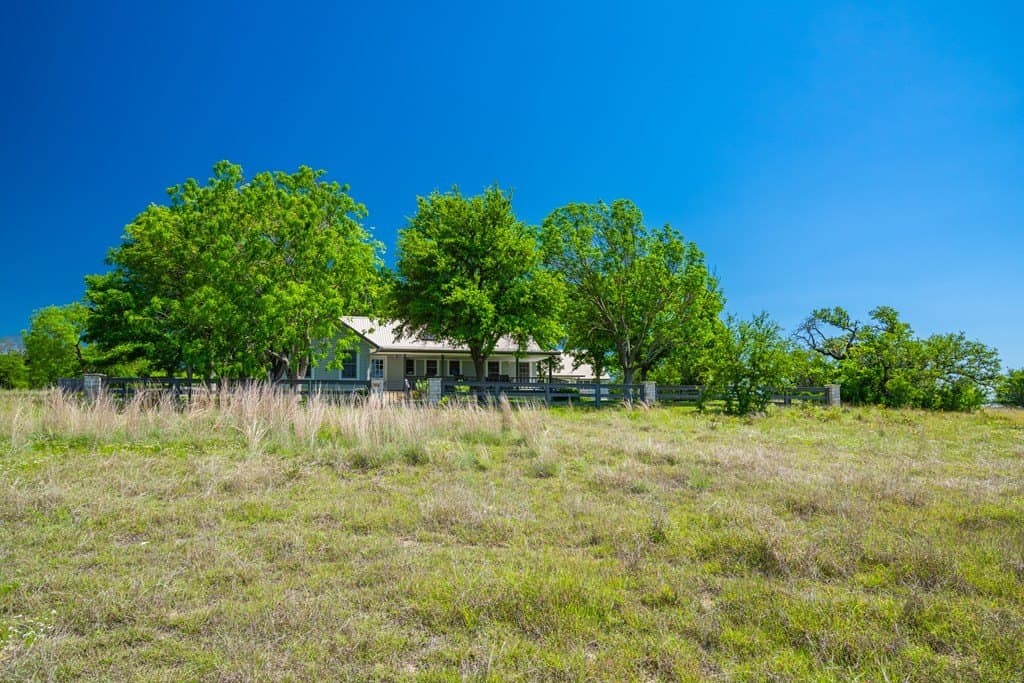740 acres in Lampasas County gallery image 2