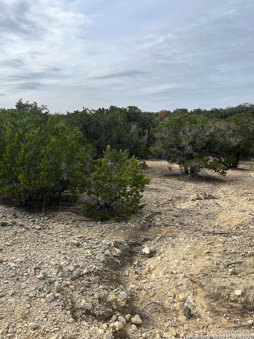 0.23 acres in Bandera County - photo 8