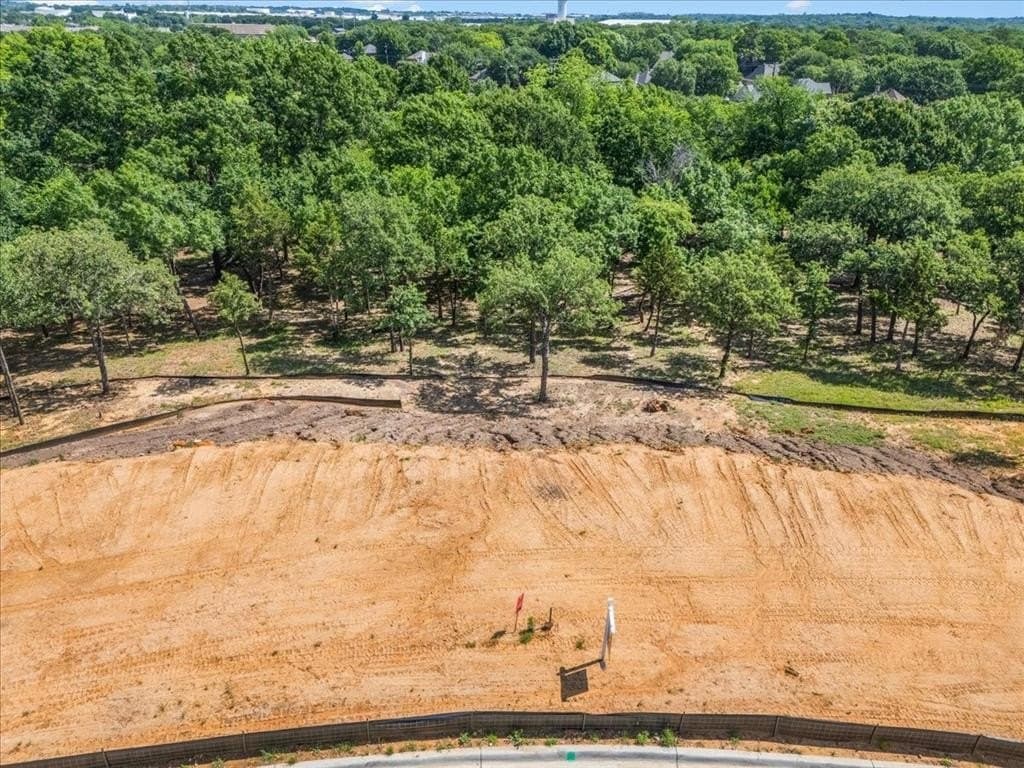 1.15 acres in Tarrant County gallery image 2