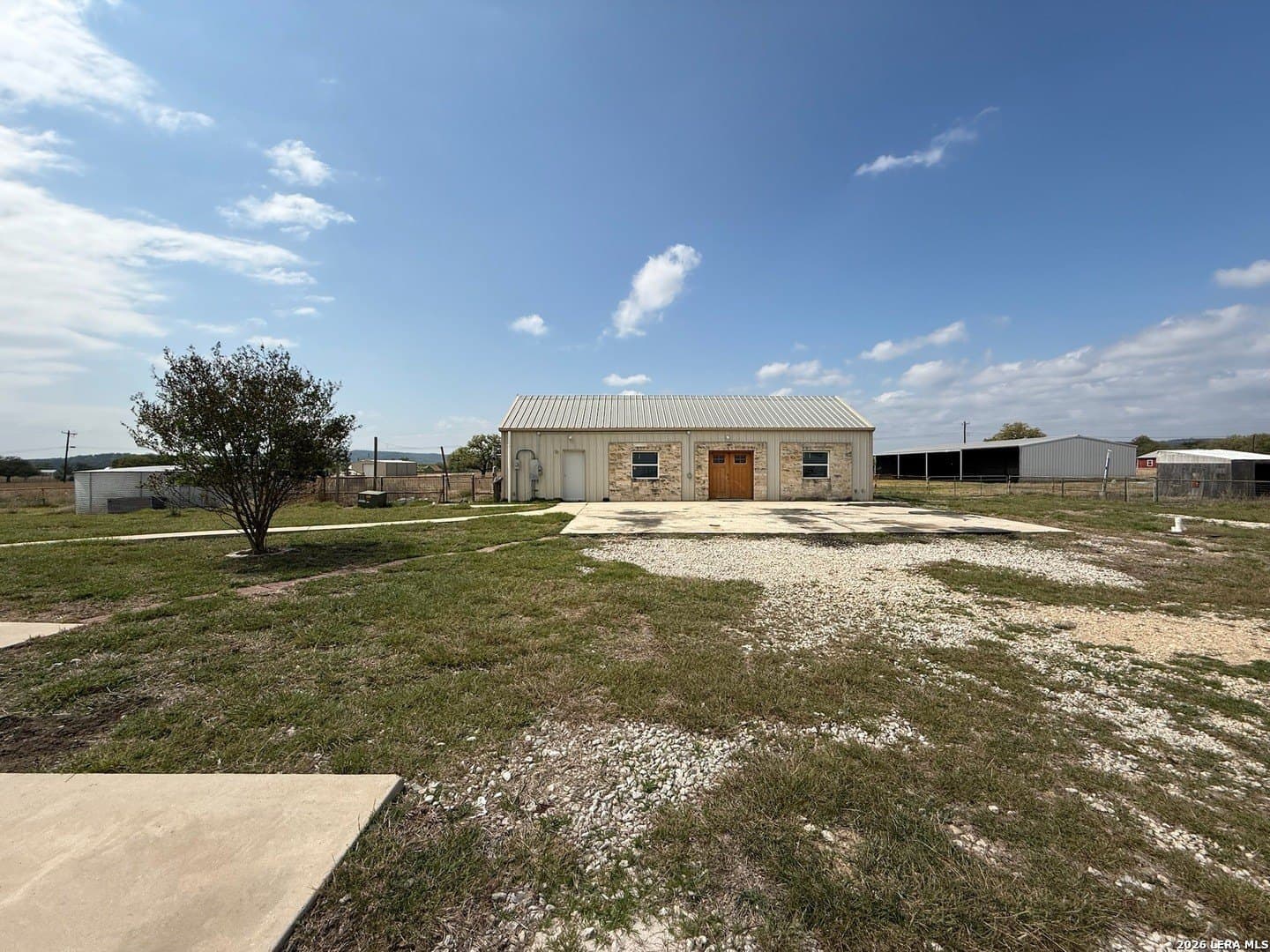 25.28 acres in Bandera County - photo 81