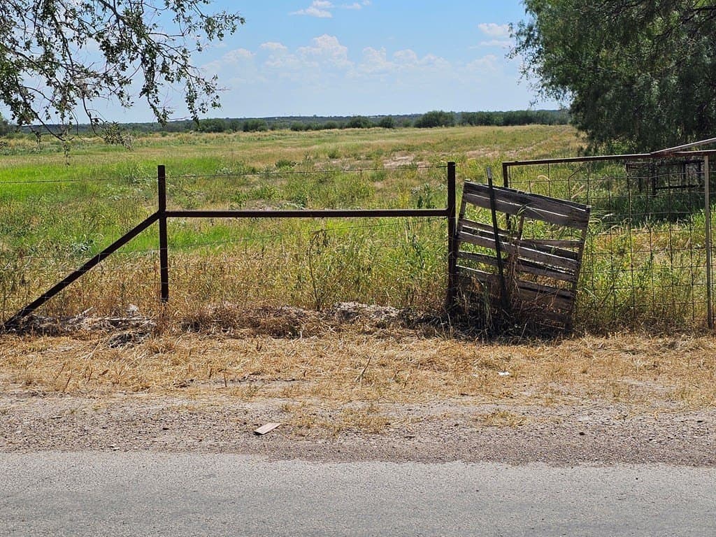 36.3 acres in Maverick County gallery image 2