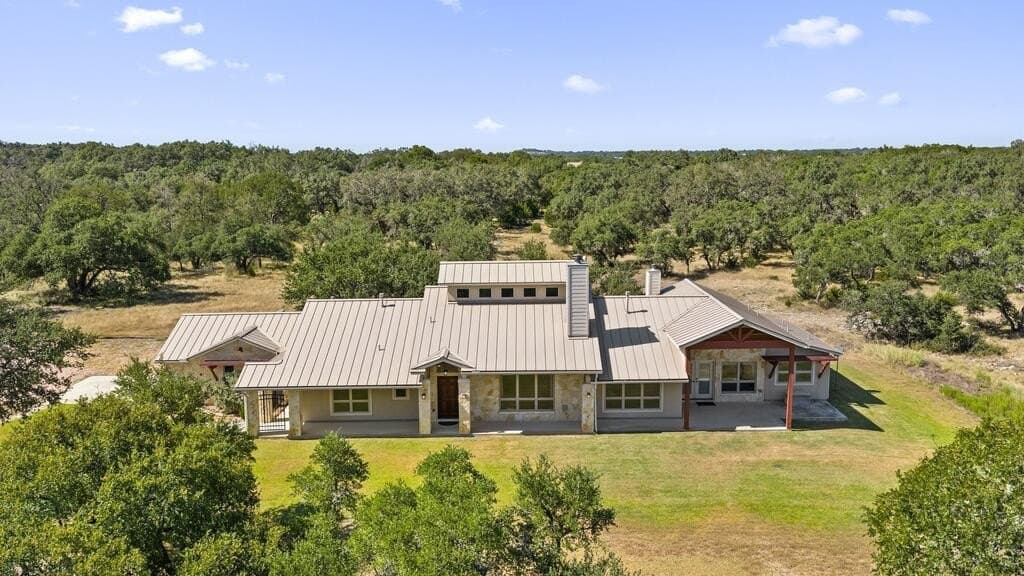 16 acres in Blanco County