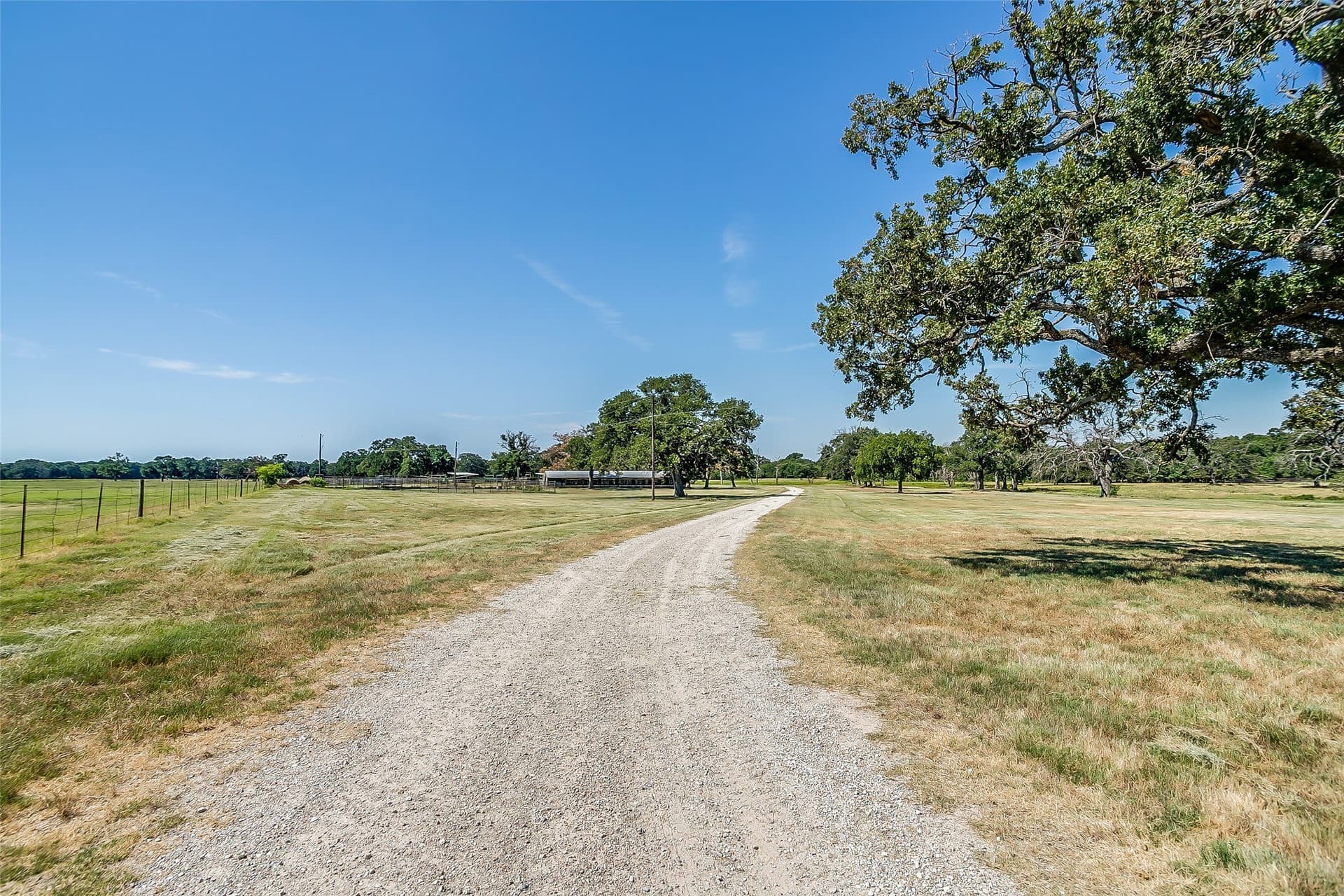 222.17 acres in Hunt County - photo 12