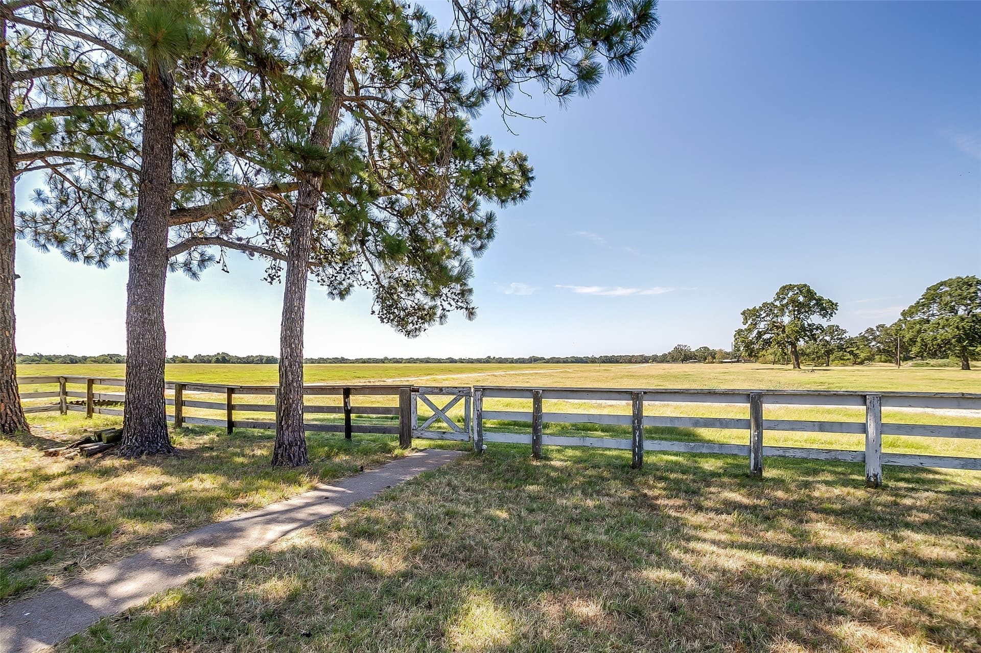 222.17 acres in Hunt County - photo 8