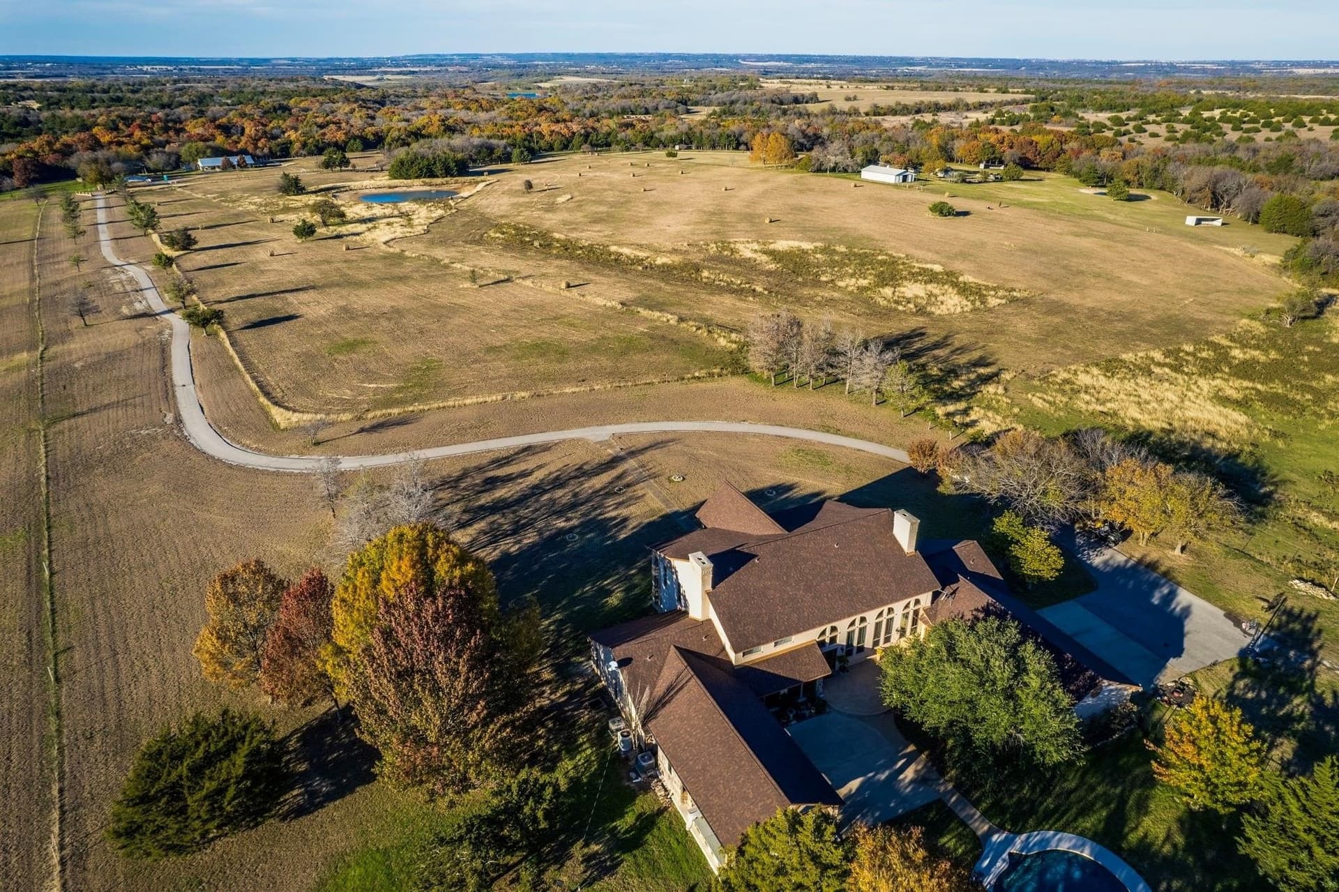 36.08 acres in Ellis County - photo 3