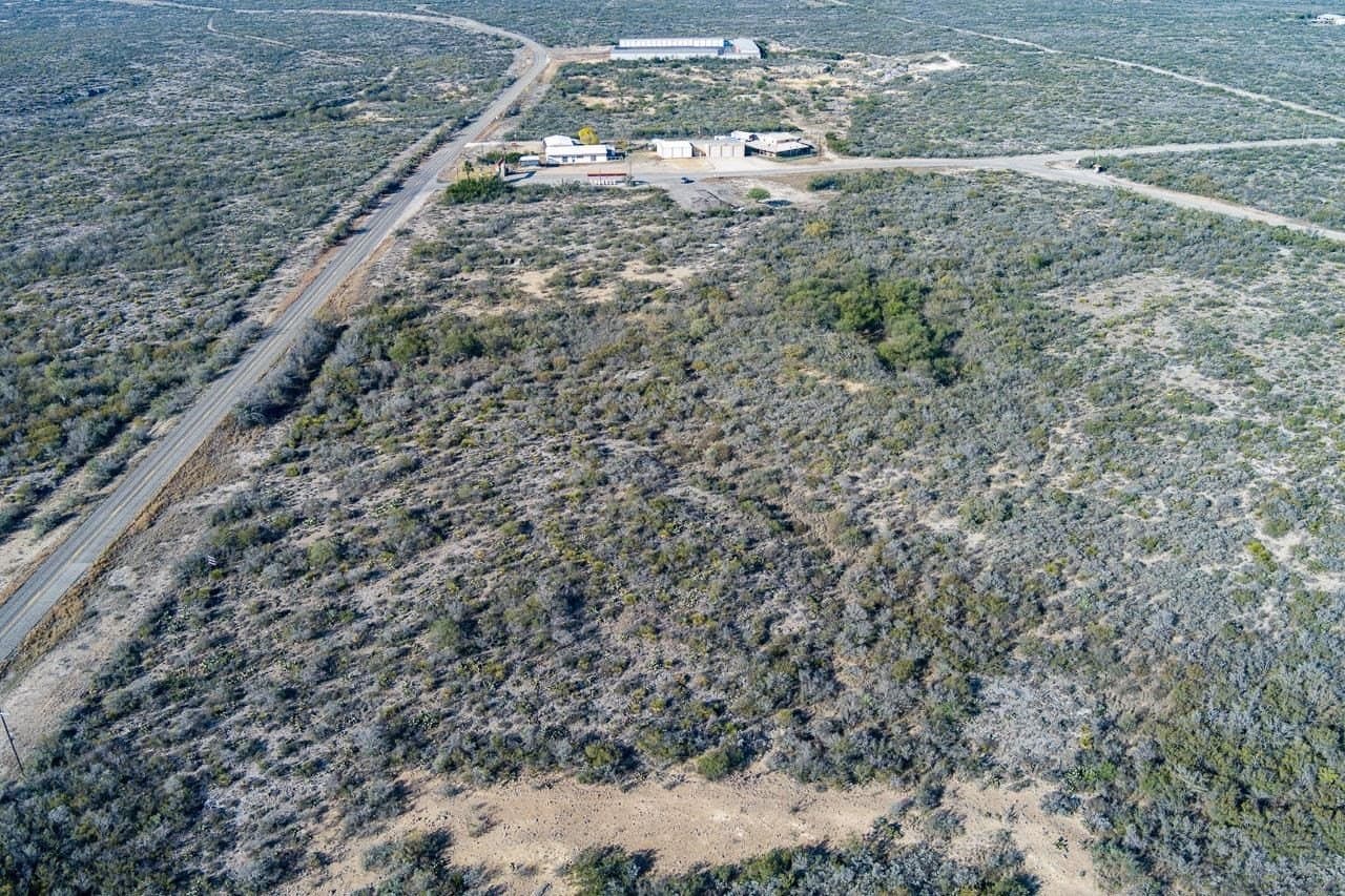 98.97 acres in Val Verde County gallery image 3