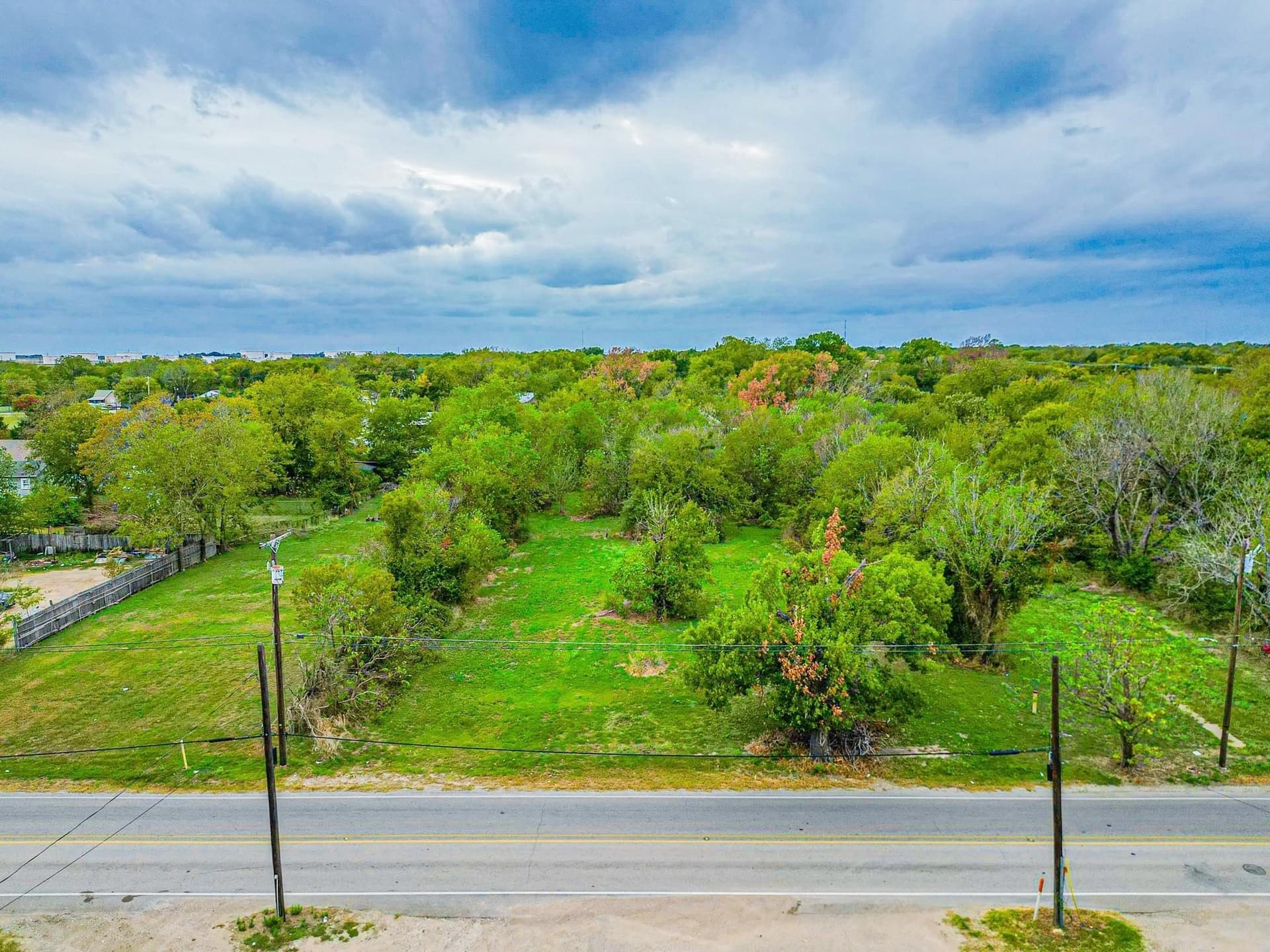 1.09 acres in Navarro County gallery image 2