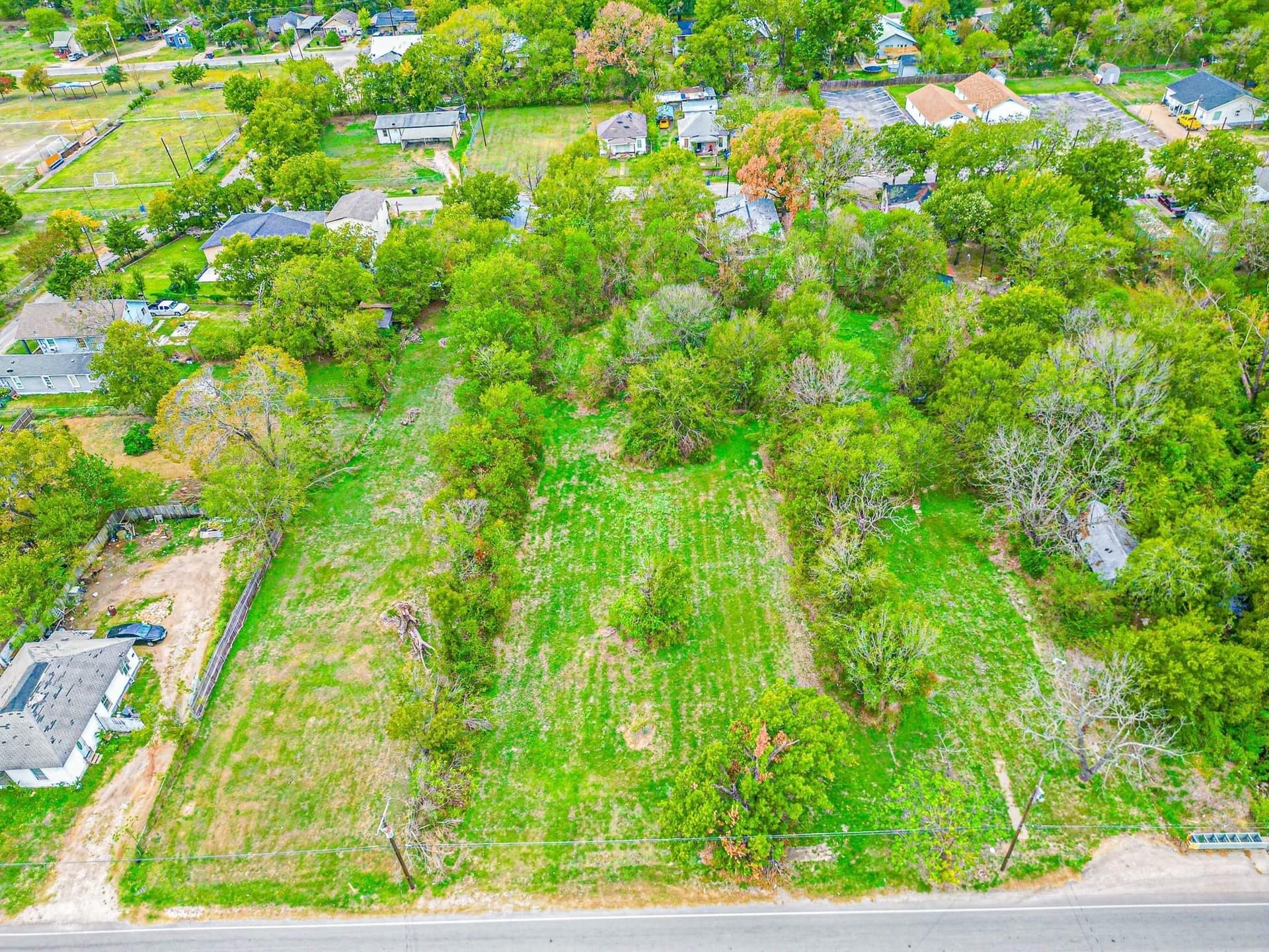 1.09 acres in Navarro County - photo 32