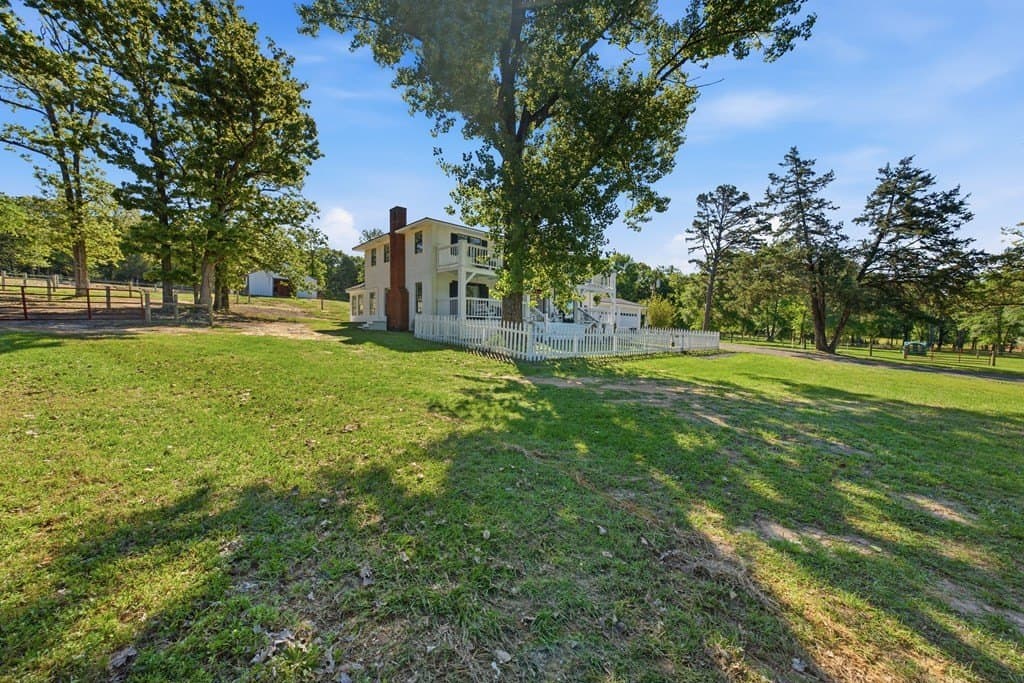 8.75 acres in Anderson County gallery image 3