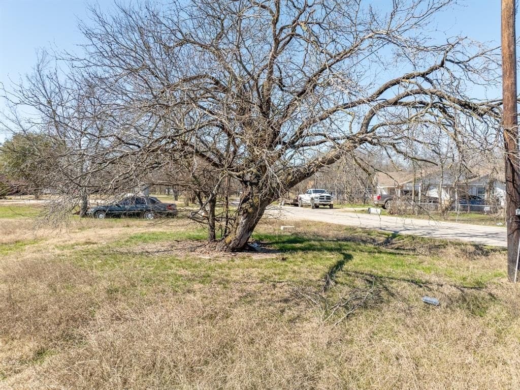 0.17 acres in Hill County gallery image 3