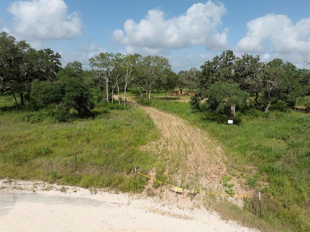 5.01 acres in Colorado County - photo 7