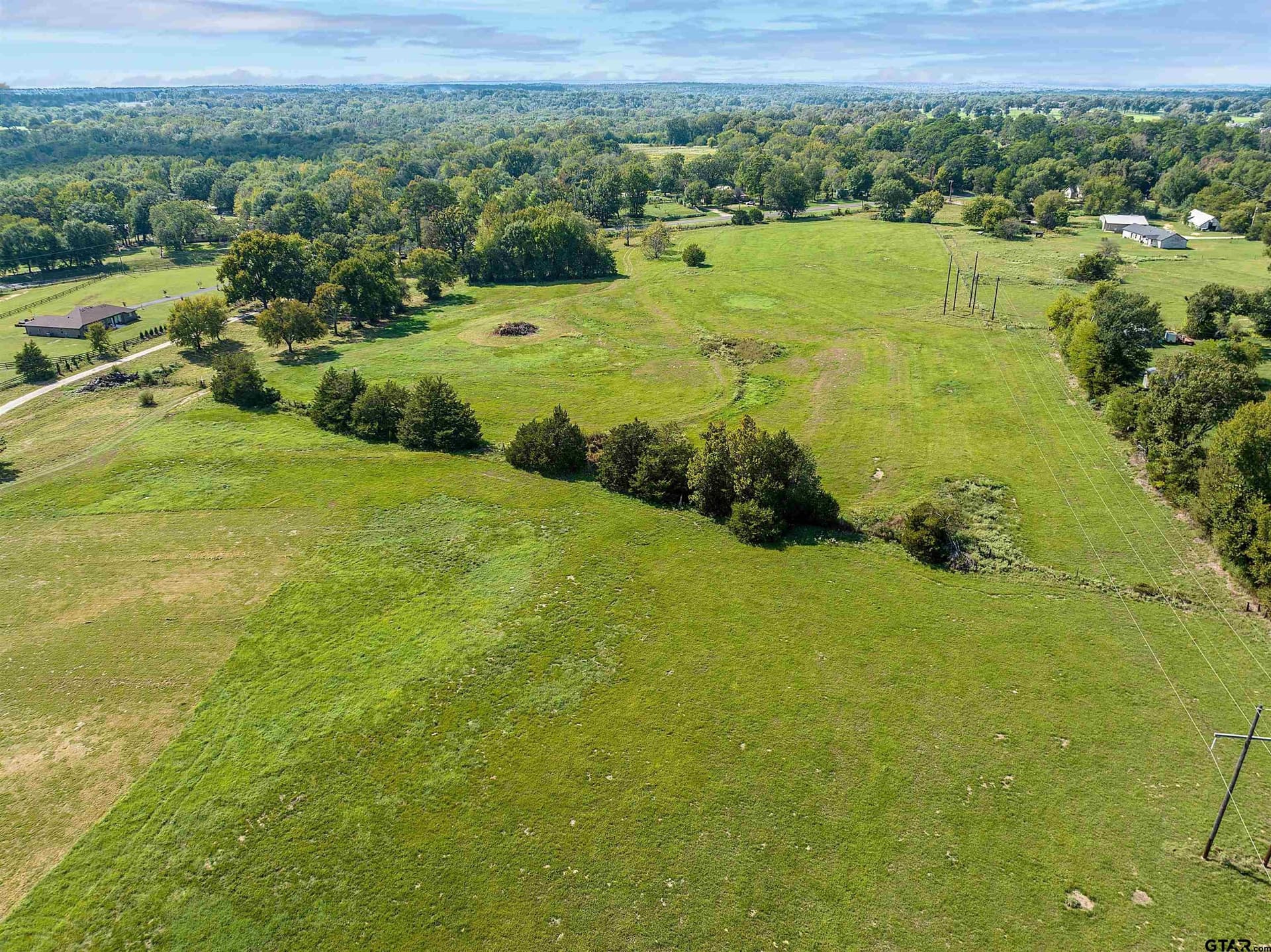 16.88 acres in Smith County gallery image 4