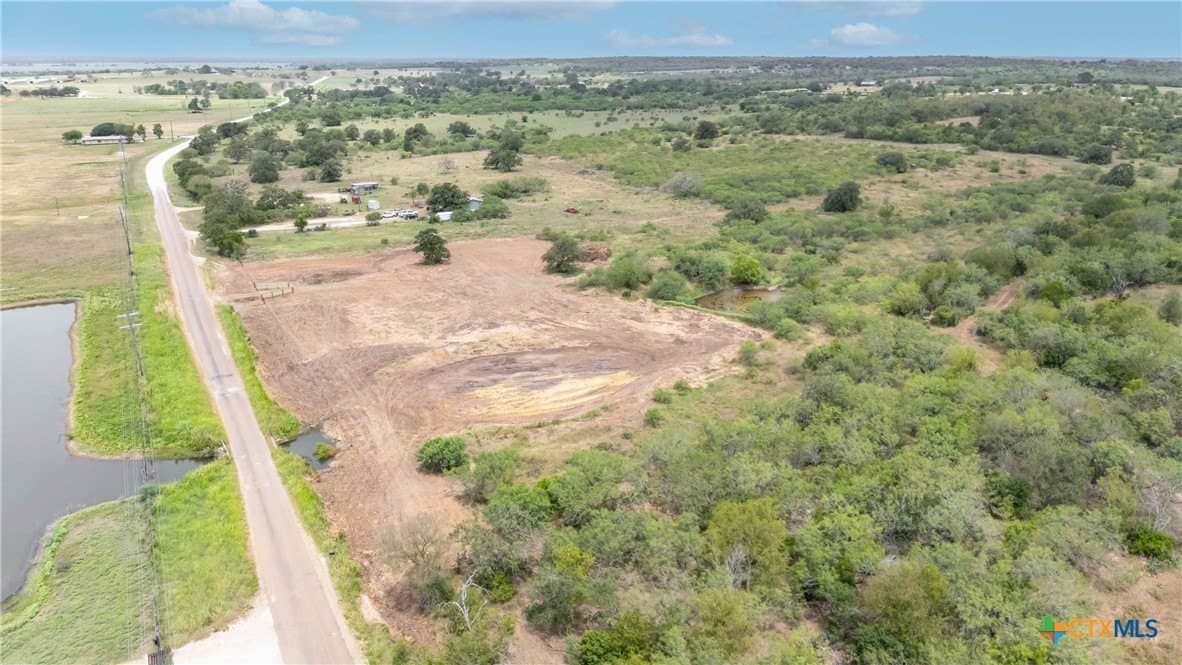 18.51 acres in Gonzales County - photo 13