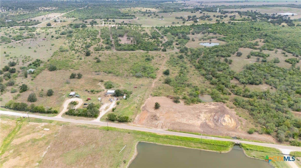 18.51 acres in Gonzales County - photo 12