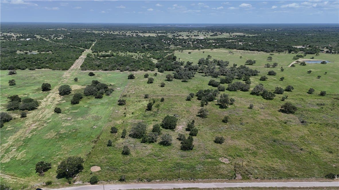 10.54 acres in Bee County gallery image 4
