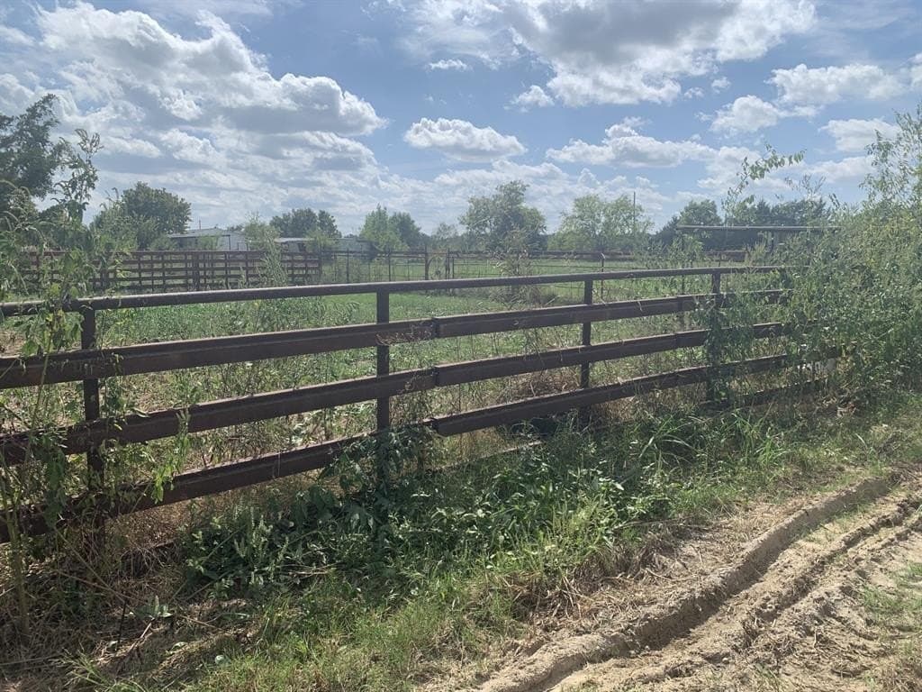 17.9 acres in Hunt County featured view