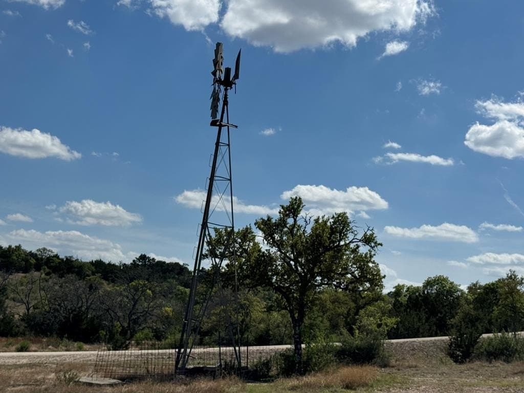 10.02 acres in Gillespie County
