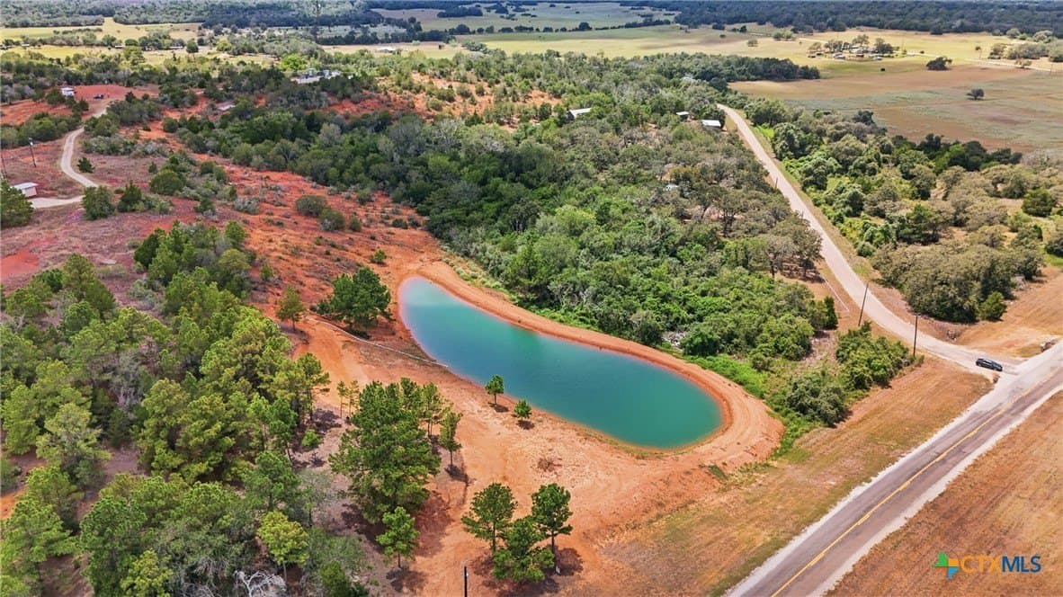 2 acres in Gonzales County - photo 12