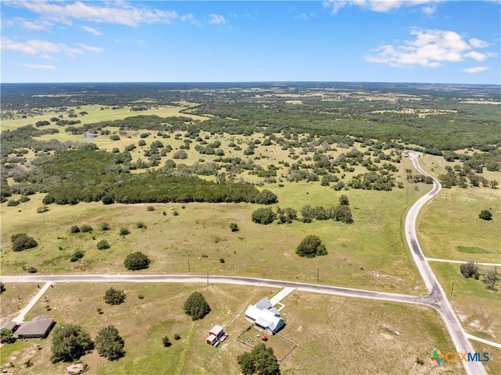 8 acres in Burnet County gallery image 4
