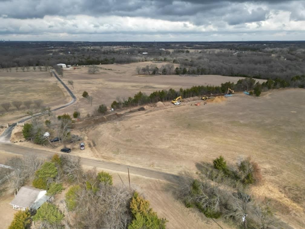 1.54 acres in Ellis County gallery image 2