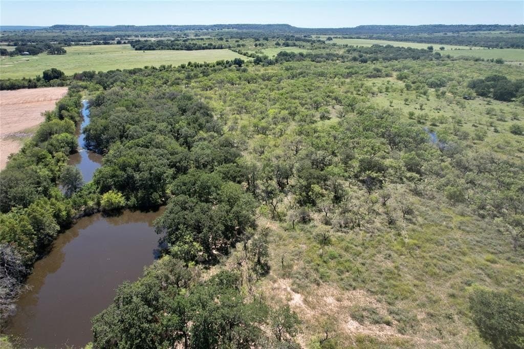 157.5 acres in Comanche County
