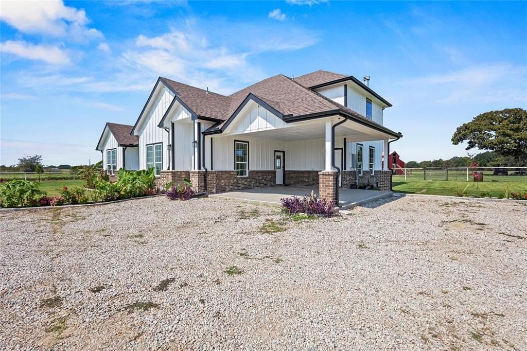 10.66 acres in Van Zandt County featured view