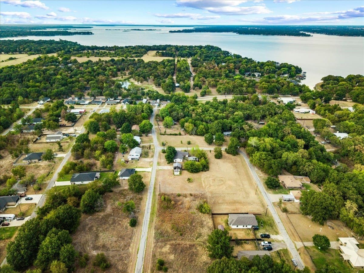 0.22 acres in Henderson County - photo 10