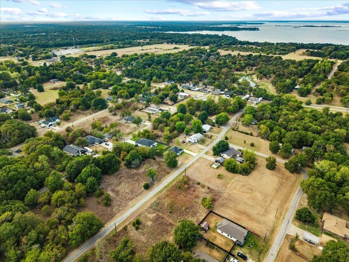 0.22 acres in Henderson County - photo 22