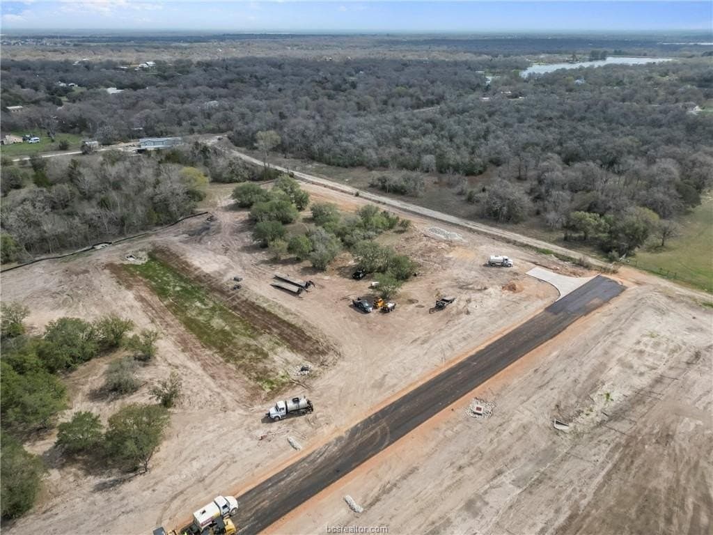 1.23 acres in Brazos County gallery image 3