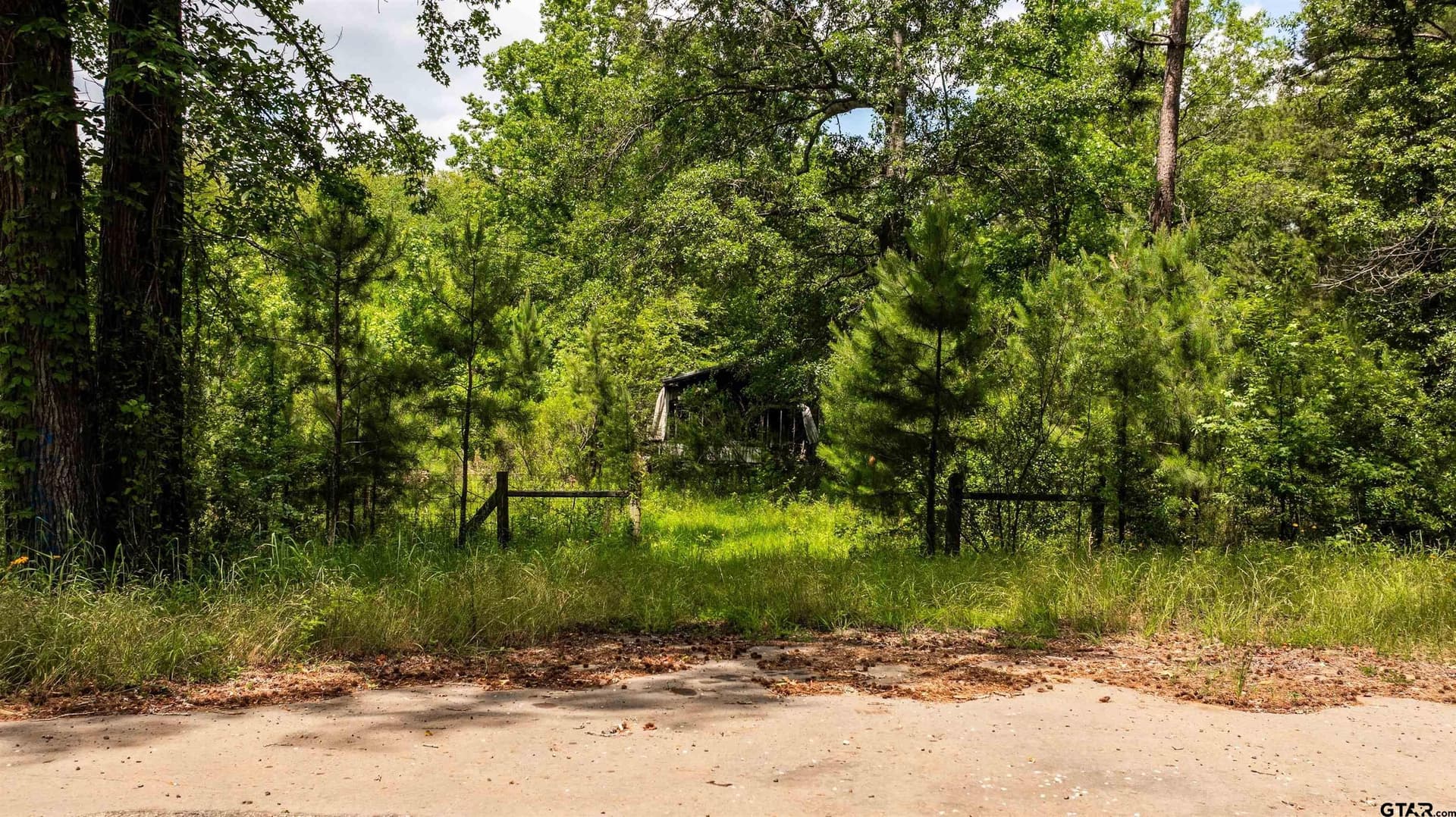 7.9 acres in Anderson County gallery image 3