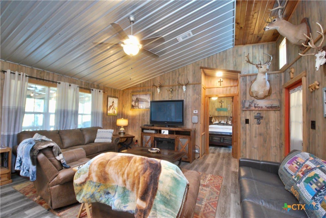 72.4 acres in Lavaca County - photo 7