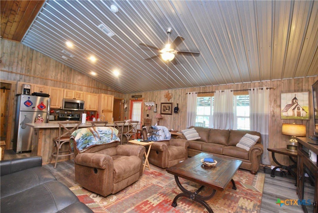 72.4 acres in Lavaca County - photo 8
