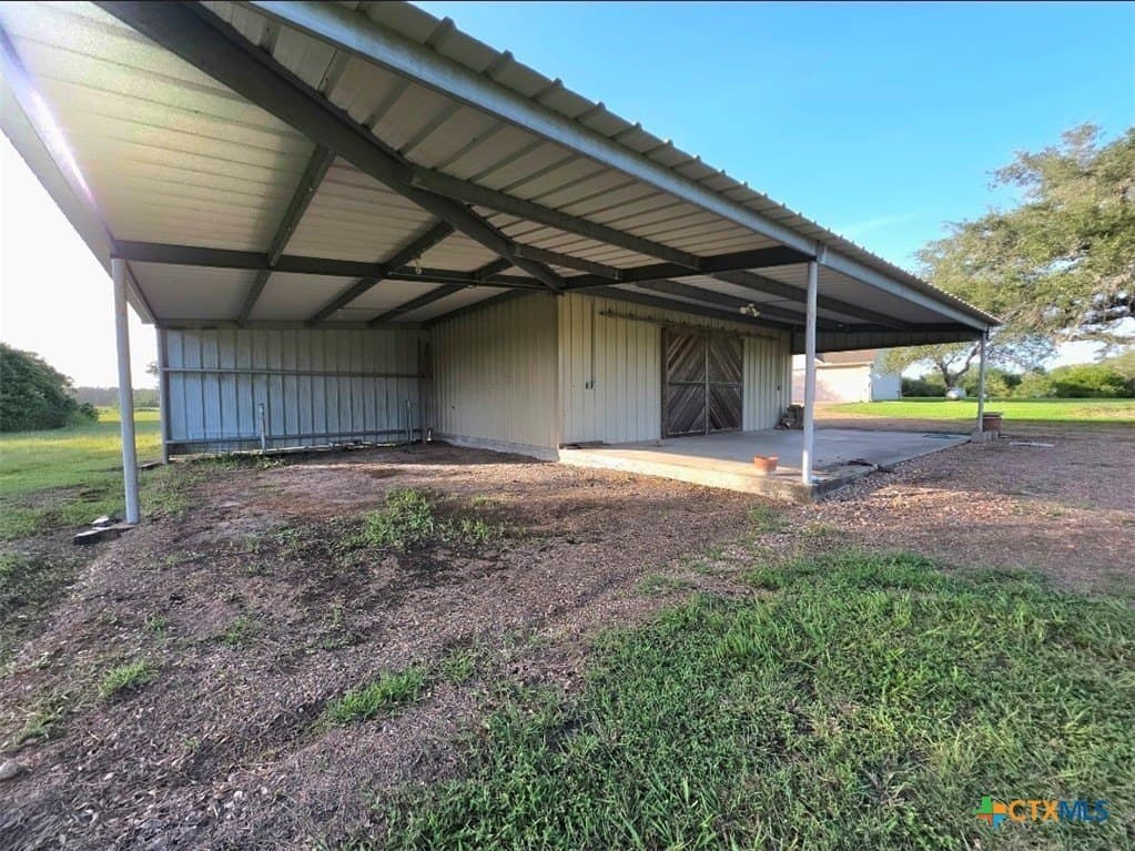 21 acres in Goliad County gallery image 4