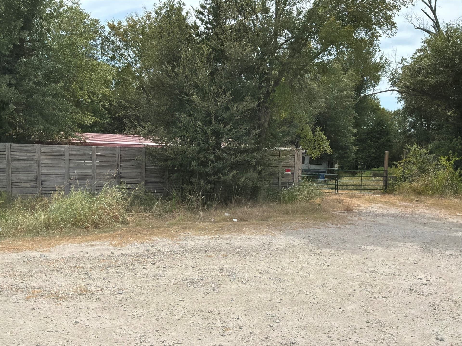 12.35 acres in Navarro County