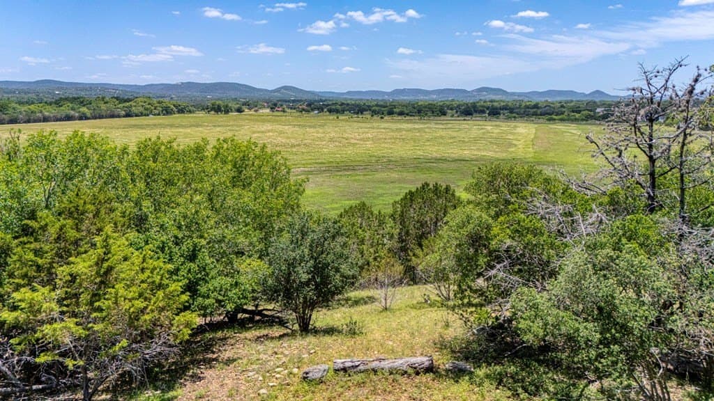 10.22 acres in Bandera County gallery image 2