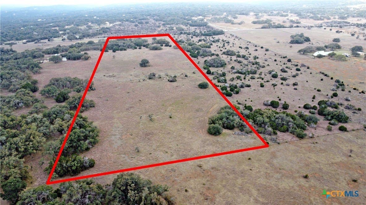 25 acres in Comal County gallery image 2