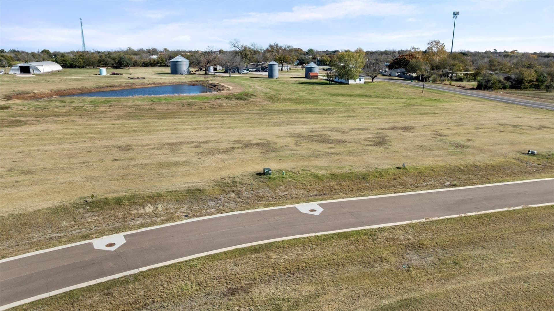 0.77 acres in McLennan County - photo 5