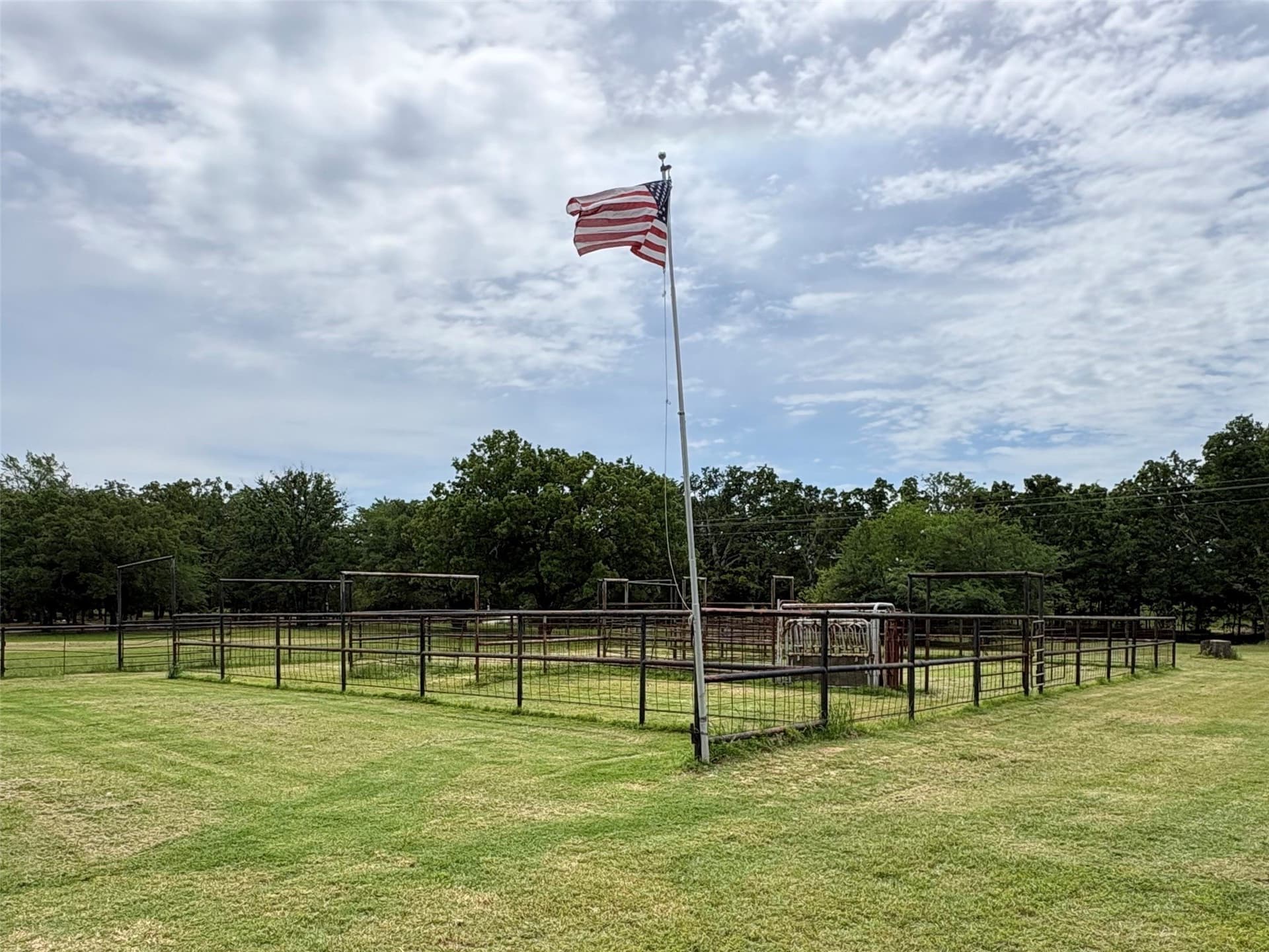 54.38 acres in Hopkins County - photo 3