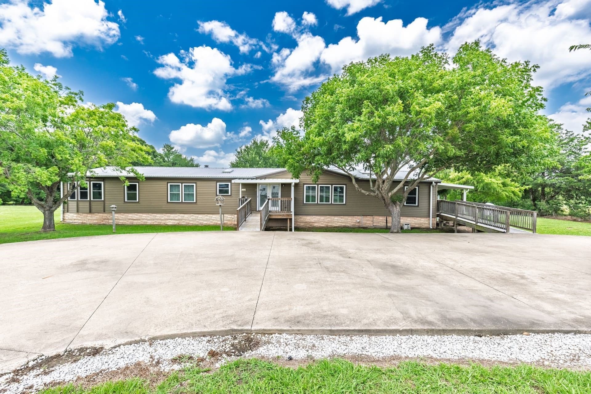 10 acres in Hunt County gallery image 2