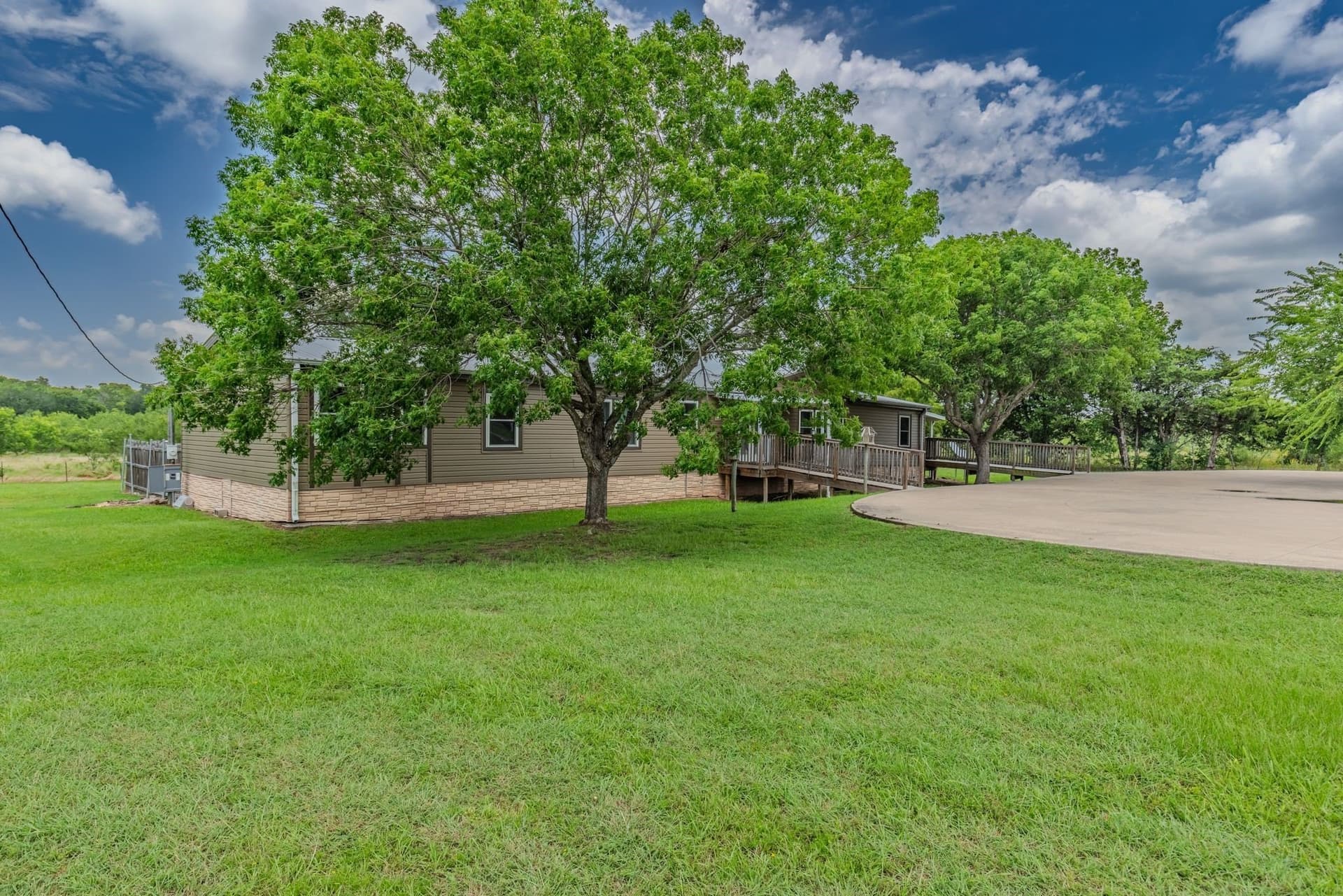 10 acres in Hunt County featured view