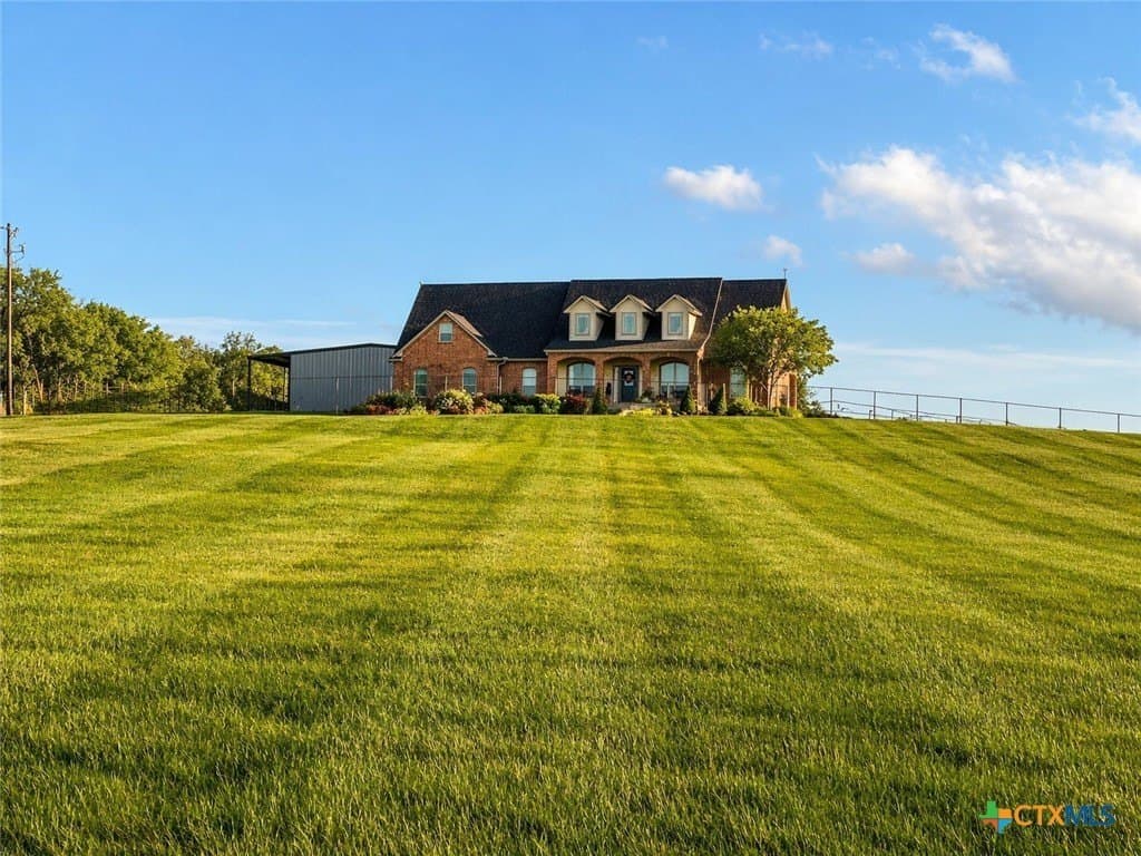 37.81 acres in Hill County gallery image 4