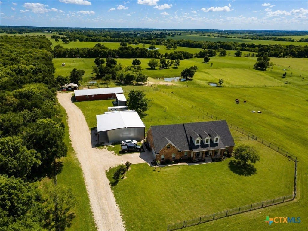 37.81 acres in Hill County