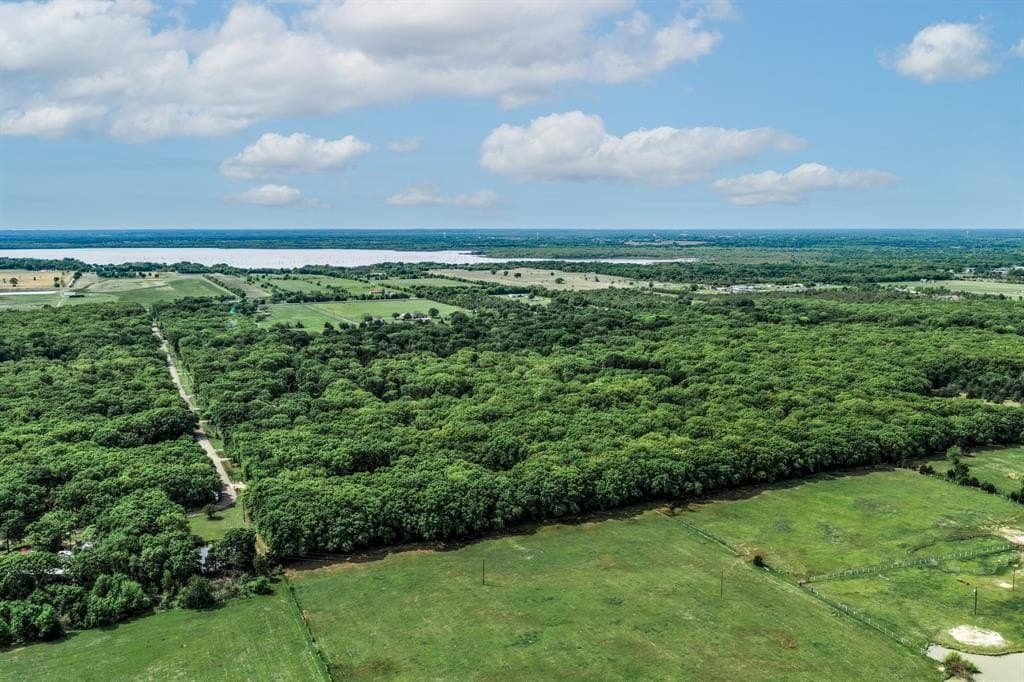 25 acres in Hunt County featured view