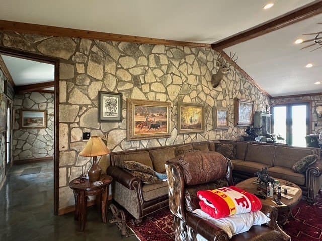 2,602.52 acres in Sutton County gallery image 4