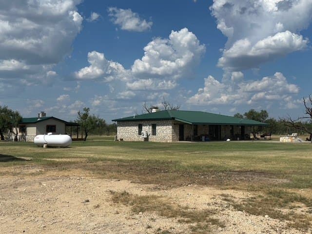 2,602.52 acres in Sutton County - photo 32