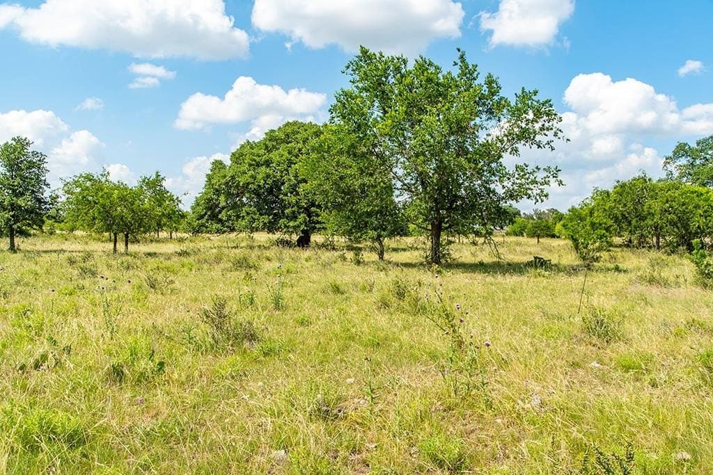 10.05 acres in Gillespie County