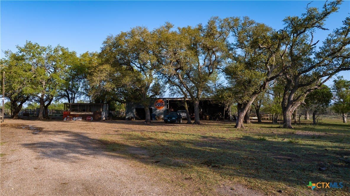 450 acres in Goliad County - photo 38