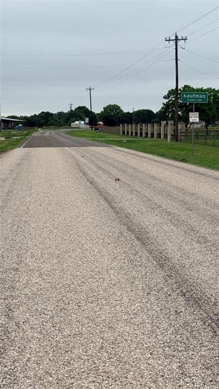 1.59 acres in Henderson County gallery image 4